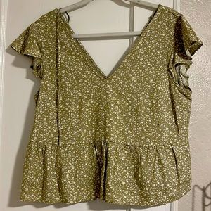 Abercrombie and fitch flowered top
